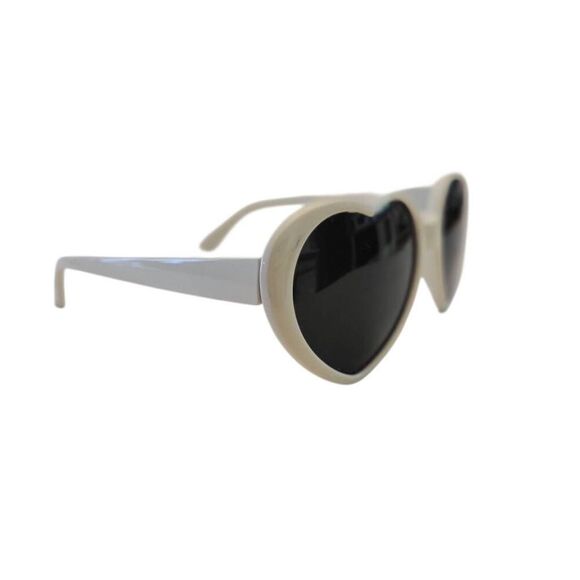 White Heart Shaped ME Italy Design Sunglasses with NEW Soft Leather Case - Picture 3 of 12